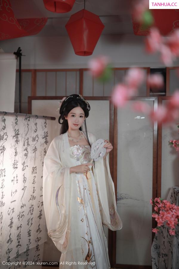 唐安琪  [XiuRen]高清写真图 2024.07.22 No.8898 唐安琪 丝袜美腿第6张图片